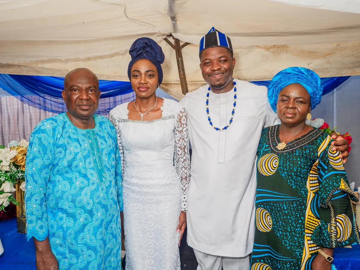 Adiya & Aderemi: An Intimate Introduction Ceremony — Photo 11