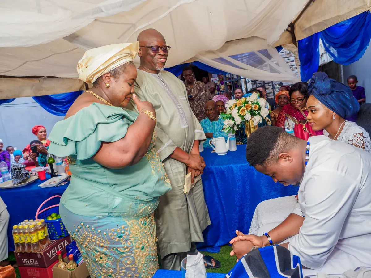 Adiya & Aderemi: An Intimate Introduction Ceremony — Photo 13