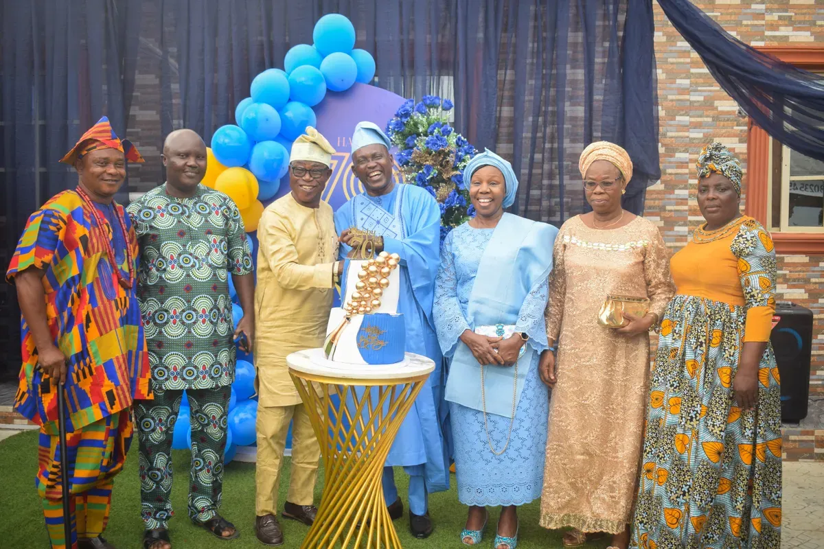 Sir Antony's Birthday Celebration — Photo 20